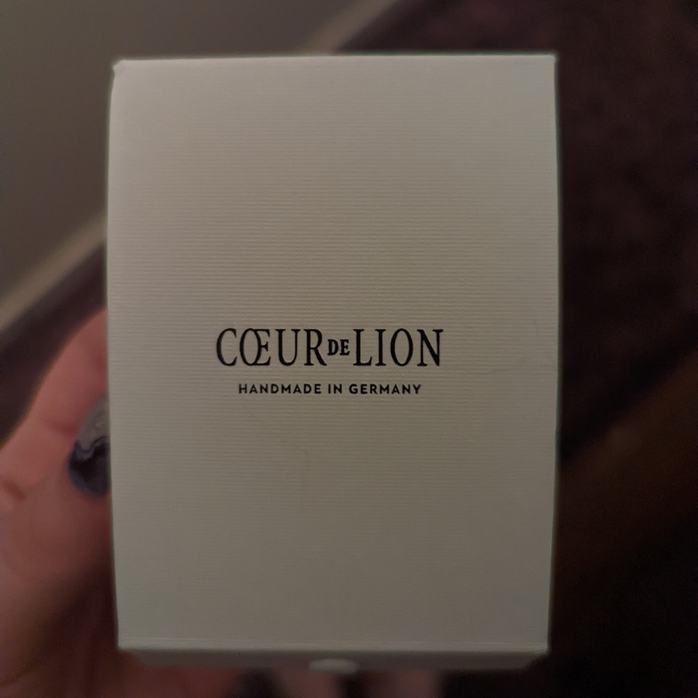 Coeur de lion bracelets.
